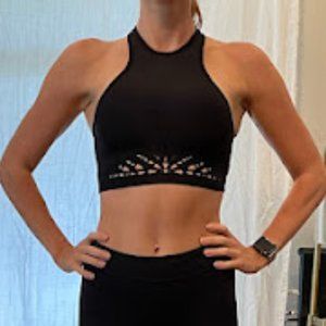Beyond Yoga Crossback Black Crop Top Bra
